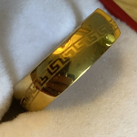 Gold-Tone Wedding Band (8.25) - Picture 2 of 4